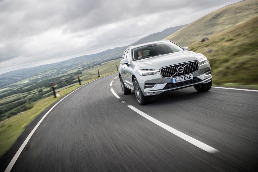  Volvo XC60 D4 Inscription 2017 года  (UK) (фото 17 из 172)